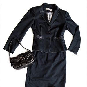 TAHARI Navy Blue 2 pc Suit w Pencil Skirt, Blazer